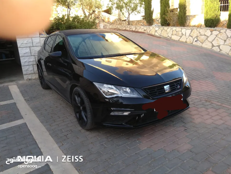 Seat Leon FR Black Edition 2020. سيات ليونFR 2020  للبيع بسبب السفر