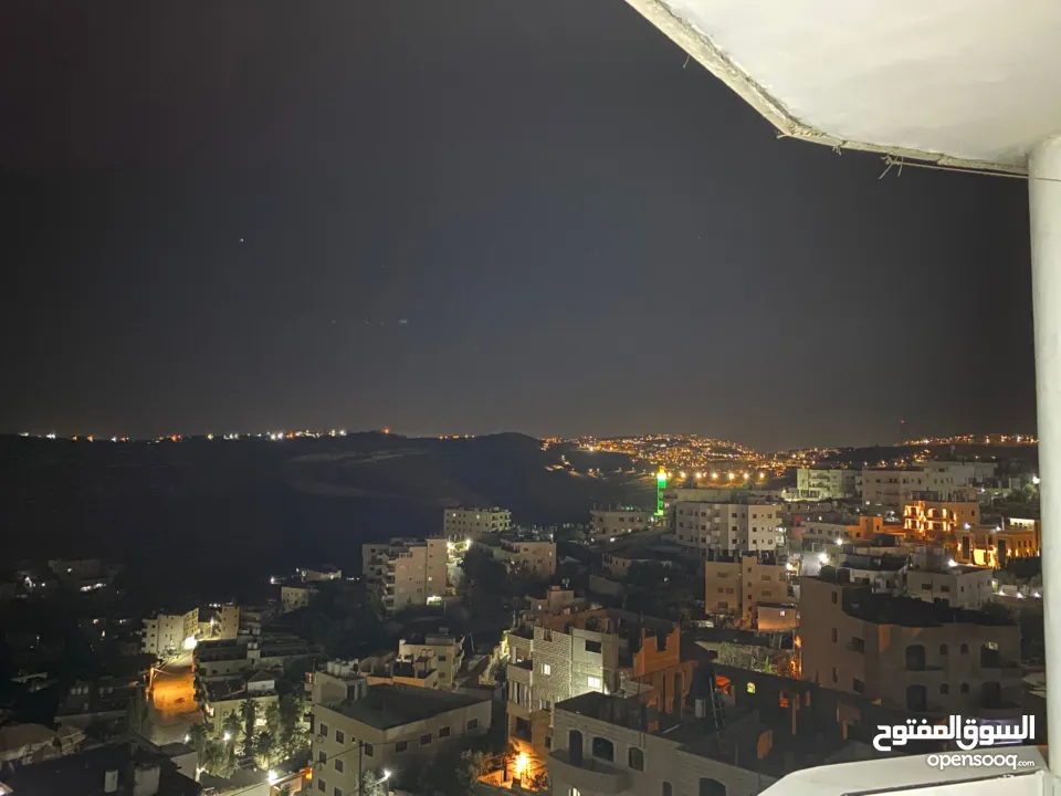 عماره 5 طوابق والطابق 6 جاهز للعقد كل طابق شقتين