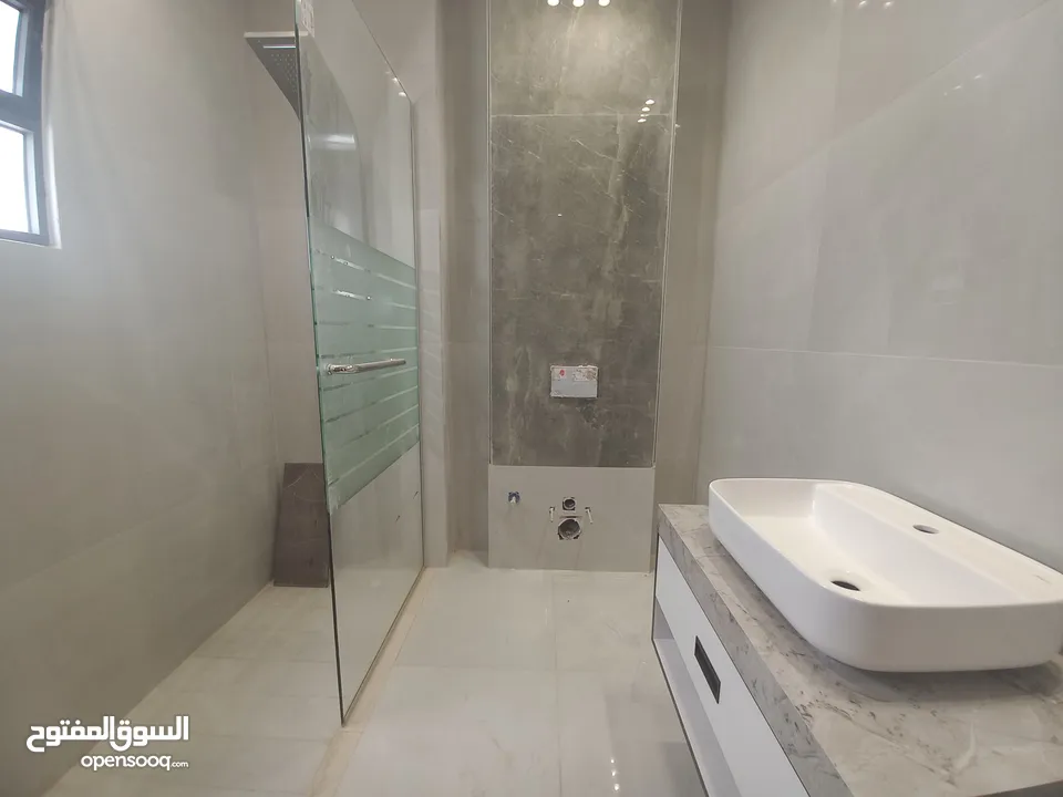 Apartment For Sale In Um Al Summaq ( Property 42772 )-174782811