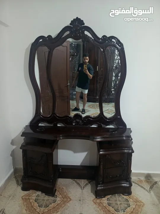 غرفة نوم ماستر XL لقطه خشب زان وقشرة بلوط بحالة الوكالة موجوده في السلط