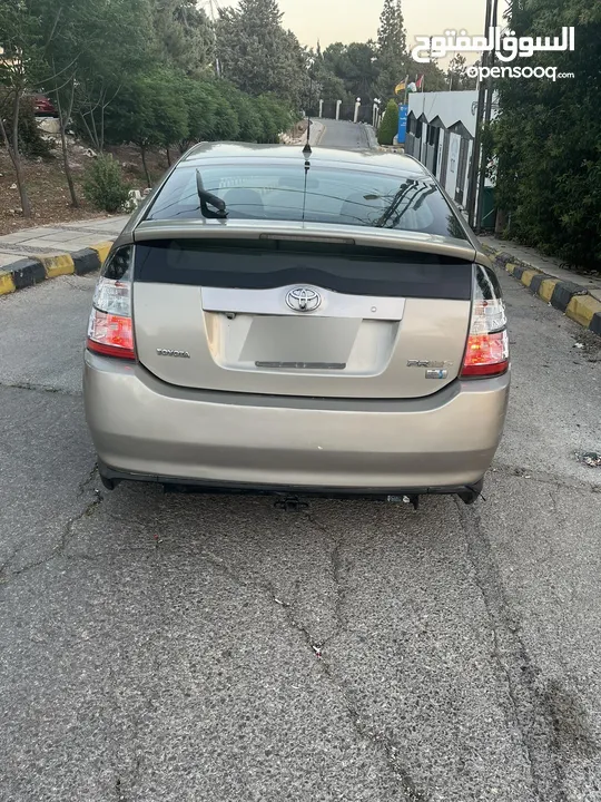 Toyota prius 2005  وارد امريكي مالك وحيد من 2010