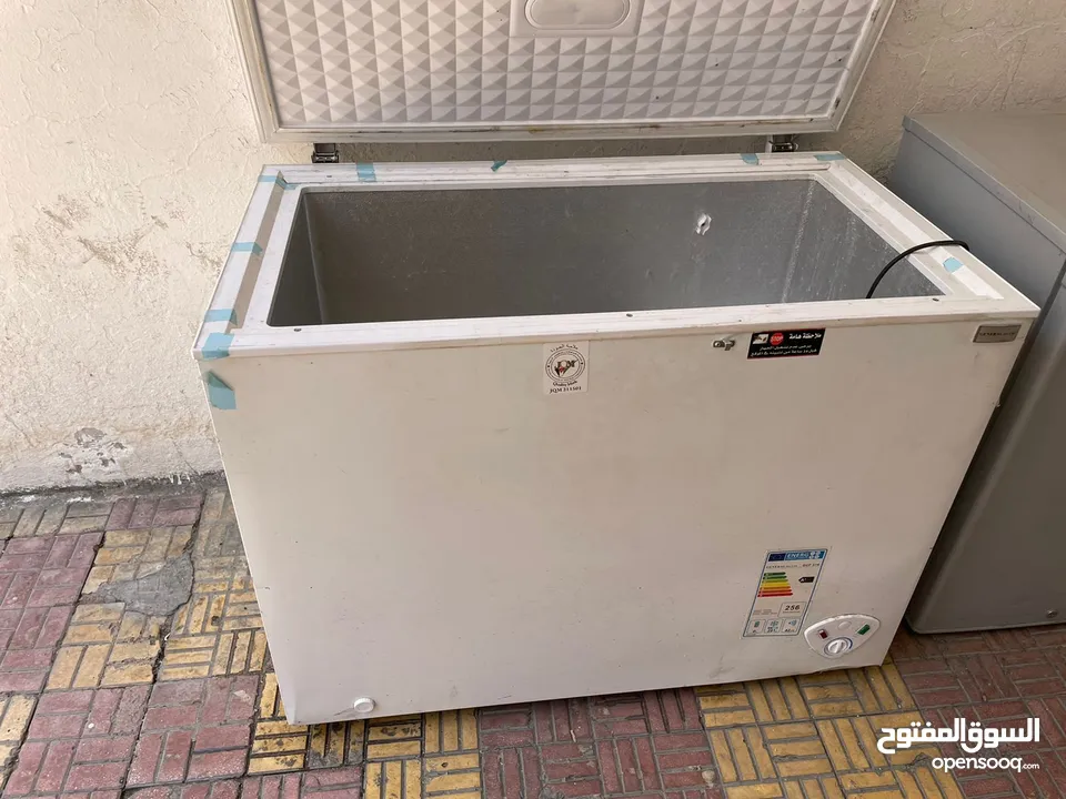 فريزر جنرال بطح ابيض
