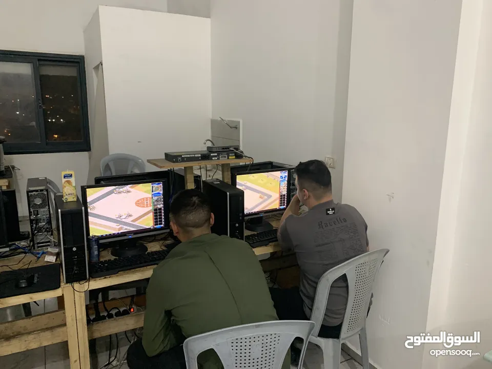 كومبيوتر جديد مع شبكة ومكاتب وكوبيرد وماوس وجميع الملحقات
