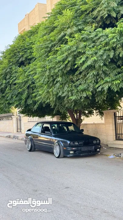 بوز نمر كوبيه BMW e30 للبيع