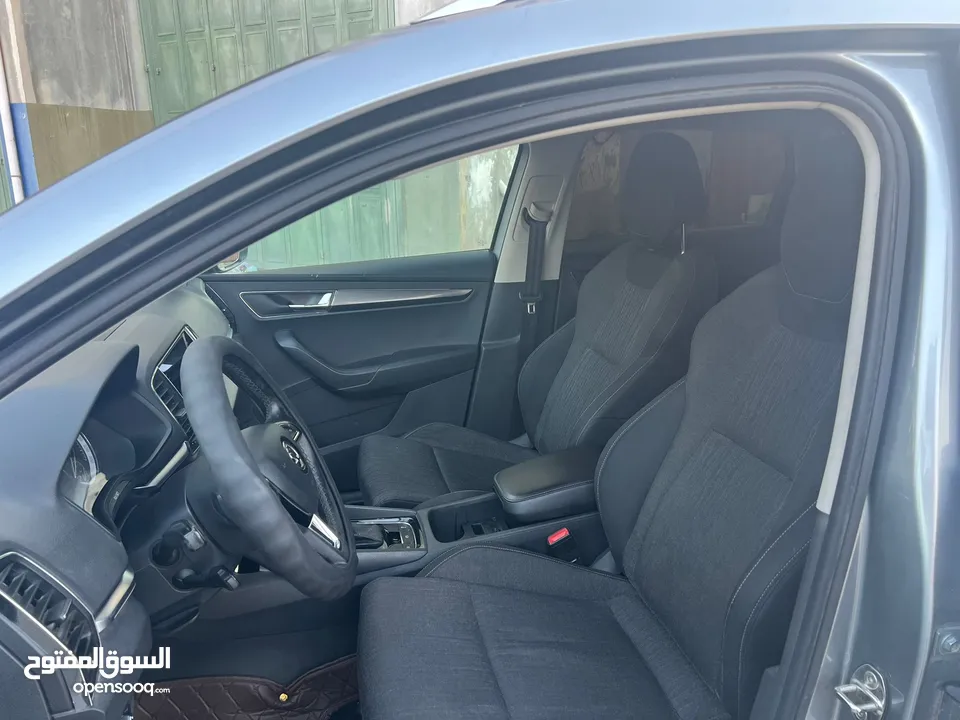 سكودا كاروك مطور2000 دفع رباعي 4×4 عداد قليل اصل شركة