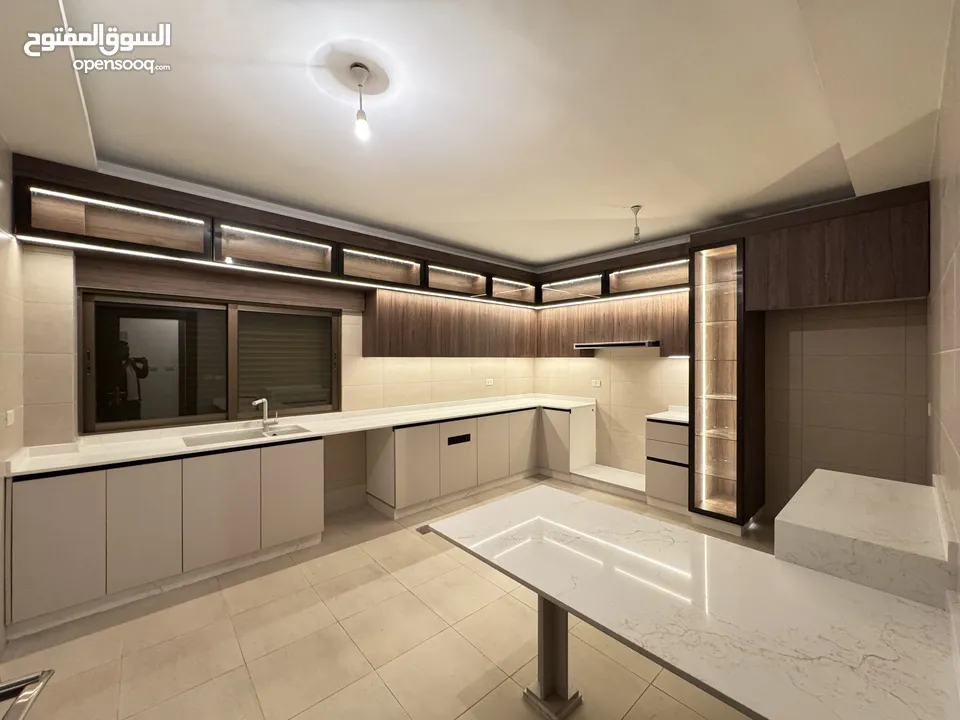 شقة غير مفروشة للايجار في الدوار الرابع ( Property 37912 )-175064101