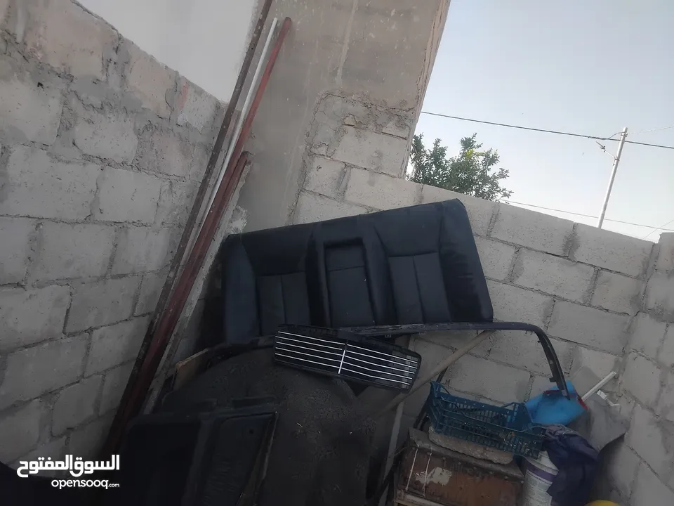 غرفة مارسيدس97 كراسي وبطانات ابواب