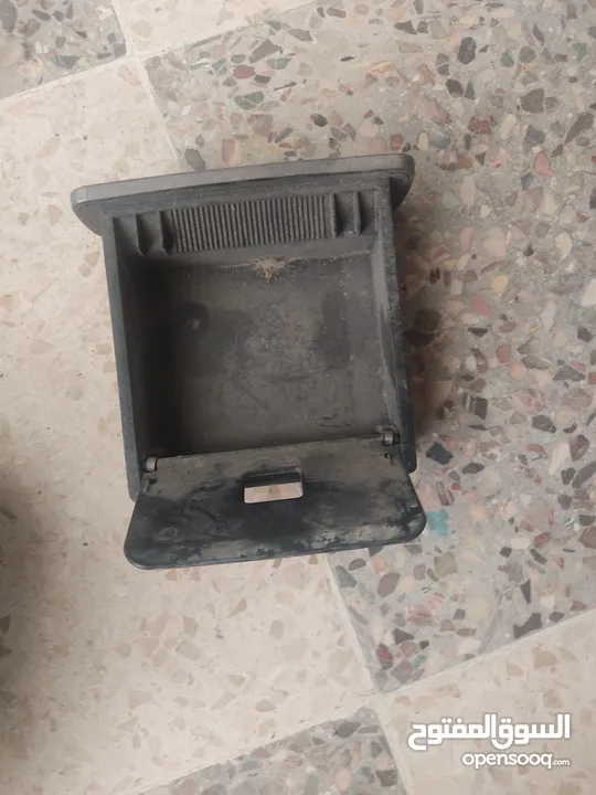 قطع مستعمله و اكسسوارات مختلفة للسيارات