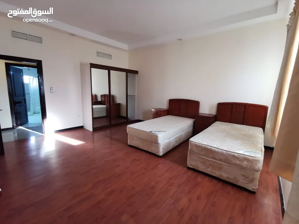 MASSIVE PENT HOUSE OF 3BHK IN JUFFAIR (FULLY FURNISHED)