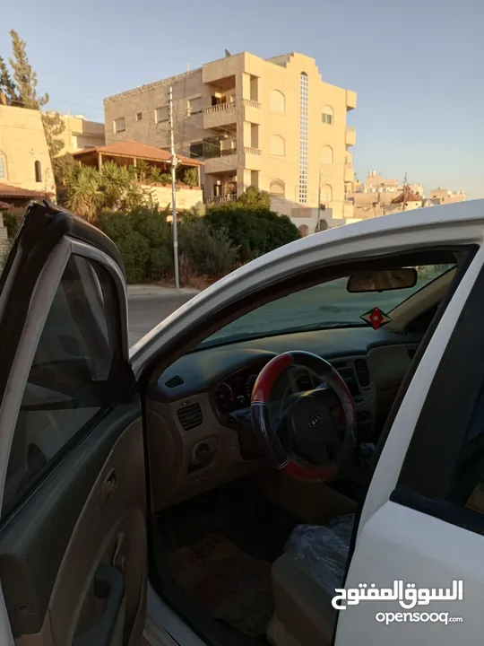 كيا ريو موديل 2012