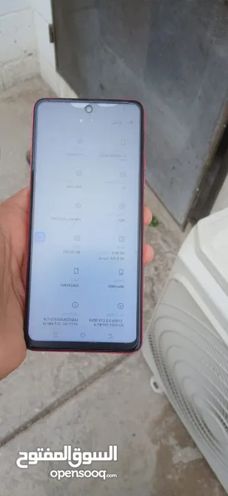 TECNO SPARK 10 PRO  ولا مغير شي الهاتف نضيف عليه لزقه نانو  256GB.           RAM. 16