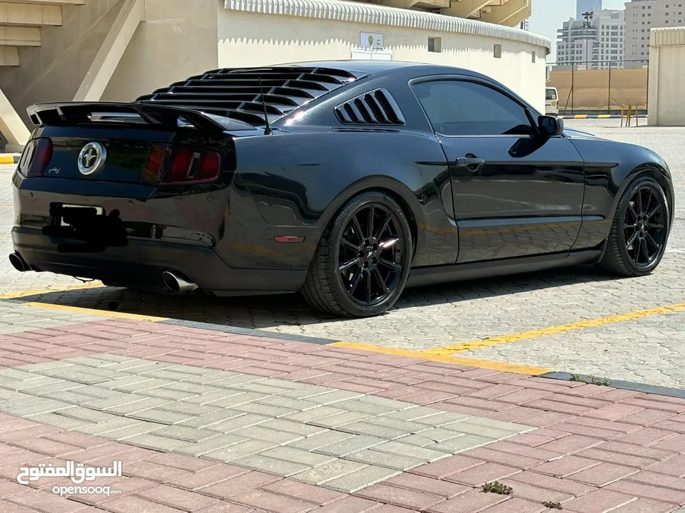 Ford Mustang 2011 V6