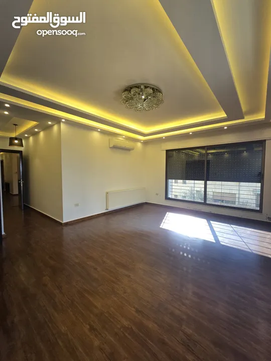 شقة غير مفروشة للإيجار ( Property 39872 ) سنوي فقط