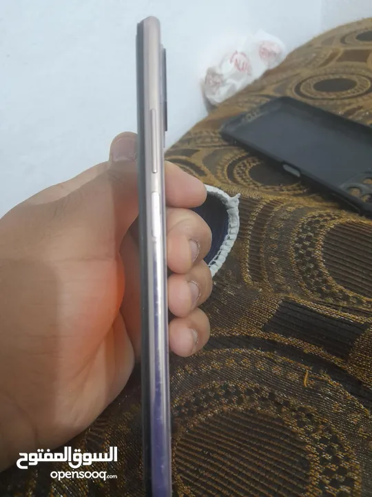 تلفون للبيع او البدل اقراء للوصف