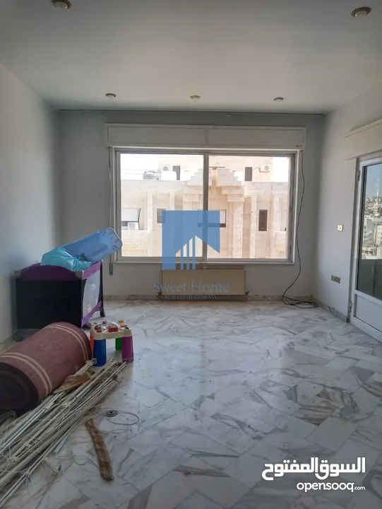 شقة طابقية مميزة للبيع في الرابية  - قرب البولندية طابق ثالث 300م بسعر مغري