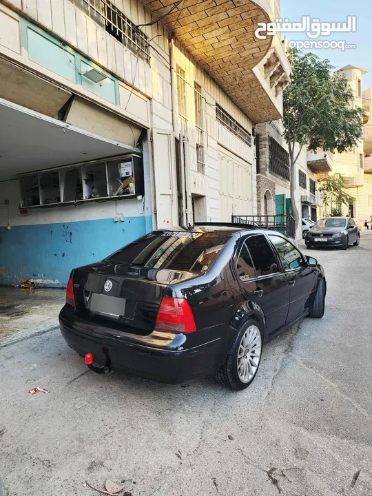 بورا 2002 بنزين متور 2000  قير عادي