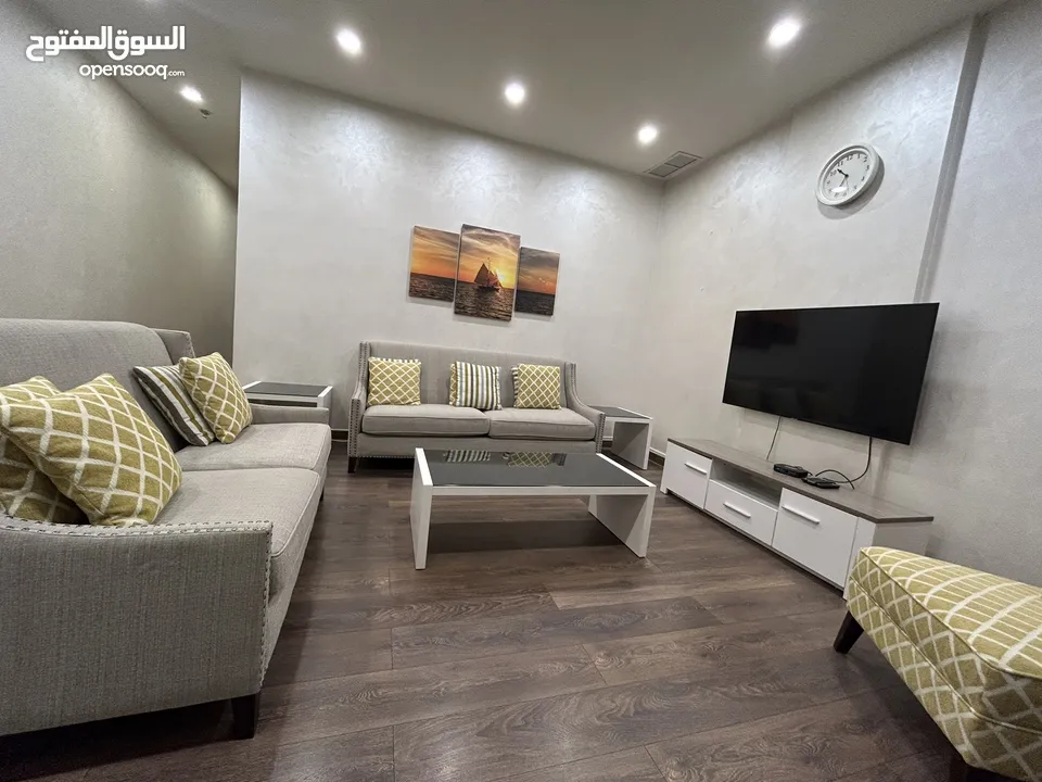 For rent in Salmiya 3 bedrooms furnished