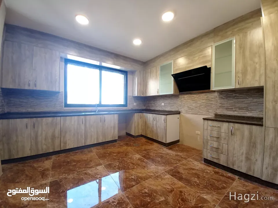 شقة غير مفروشة للايجار في دابوق  ( Property 34008 ) سنوي فقط