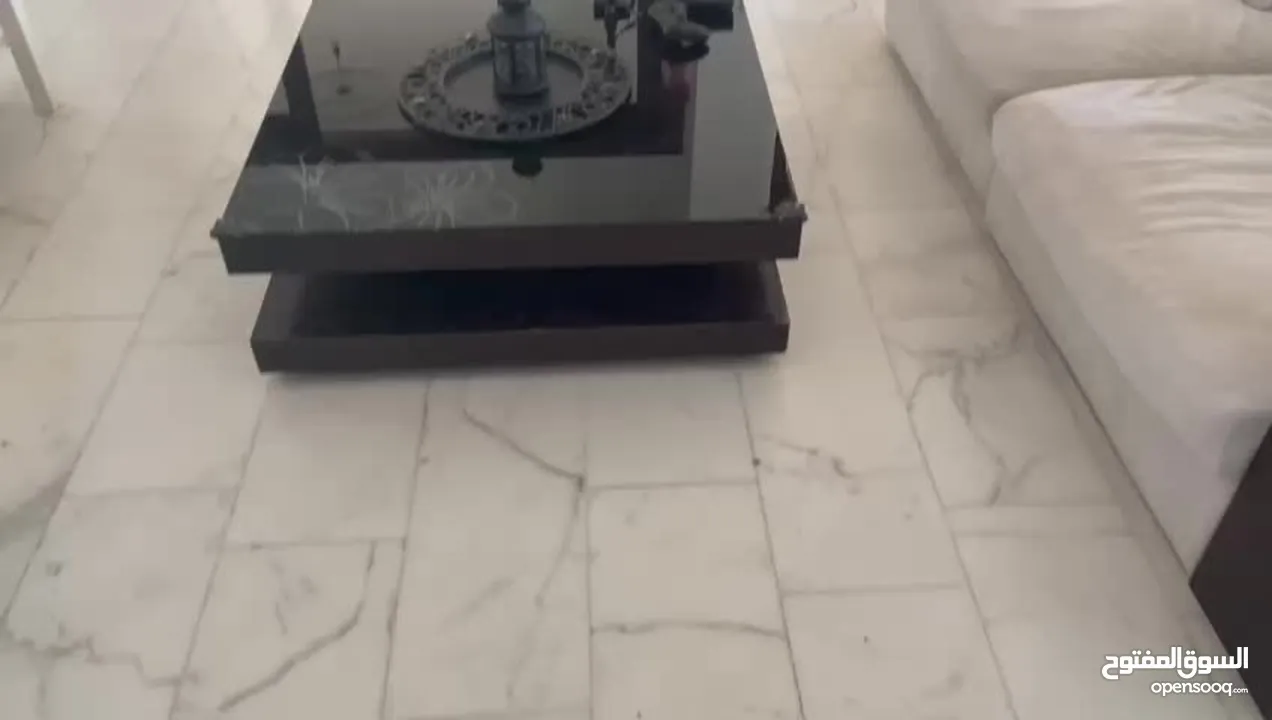 شقة واسعة للبيع طابق ثاني في أيدون بجانب دوار اللوازم بمساحة 201م