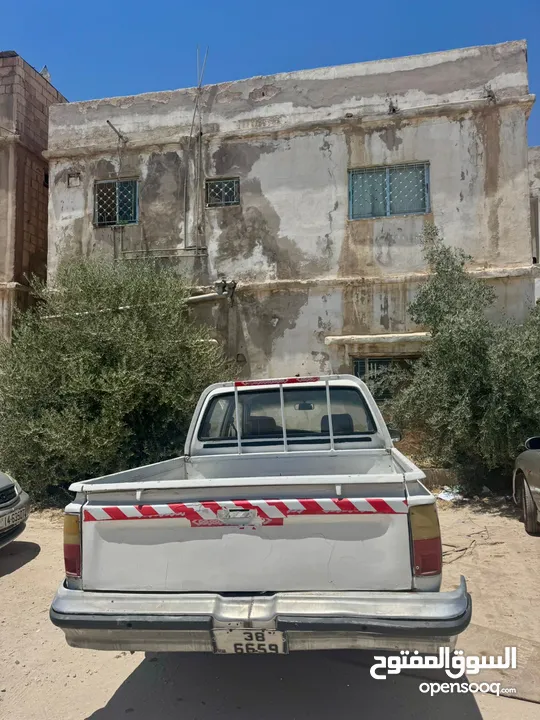 تويوتا كورولا كوم