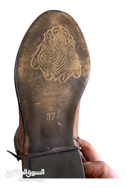حذاء شتوي طويل ( يصل للركبة) جلد طبيعي صنع البرتغال