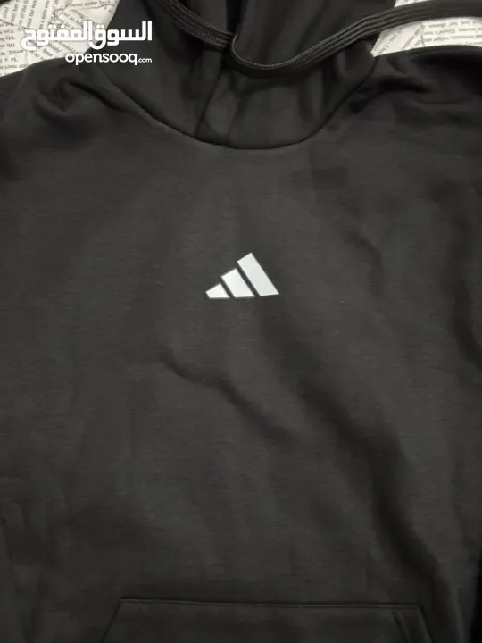 هودي تقيل مبطن متوفر بلون الأسود والأبيض