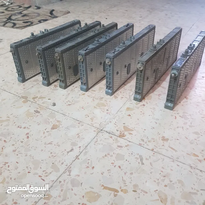 خلايا بطاريات للبيع او للبدل