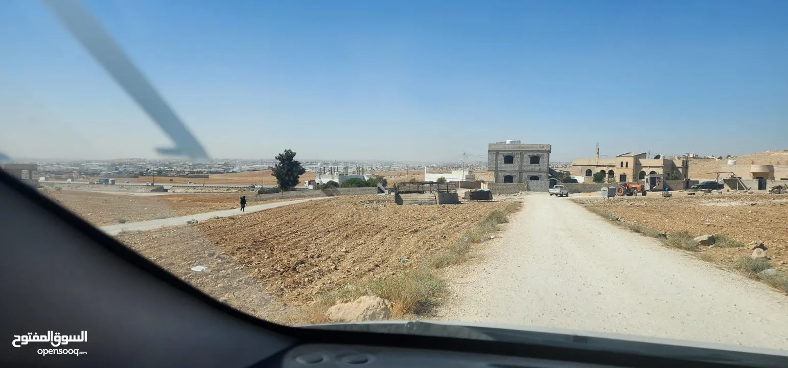 3 اراضي للبيع بالجنوب