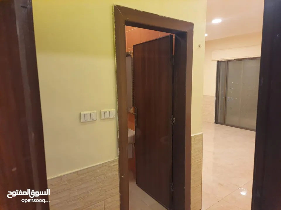 شقة ارضي للايجار /ناعور /شارع السلام