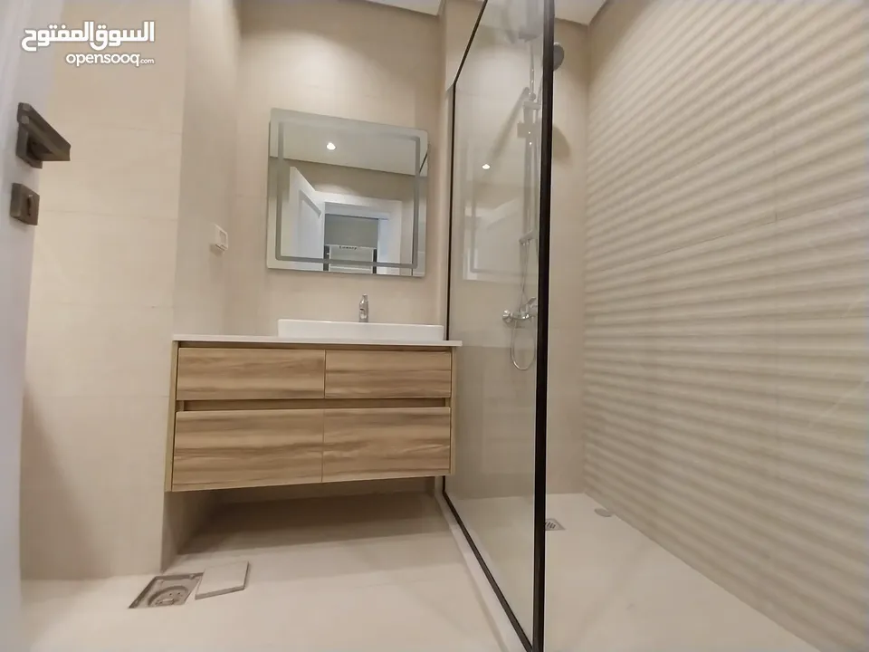 شقة غير مفروشة للإيجار 320م2 ( Property 19519 )-175072651