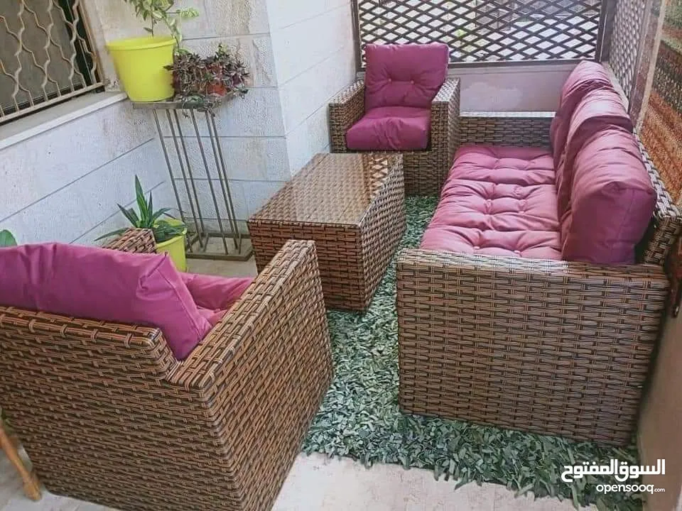 أطقم رتان و يتوفر التوصيل لباب البيت وطاولة الوسط هدية  طقم خماسي