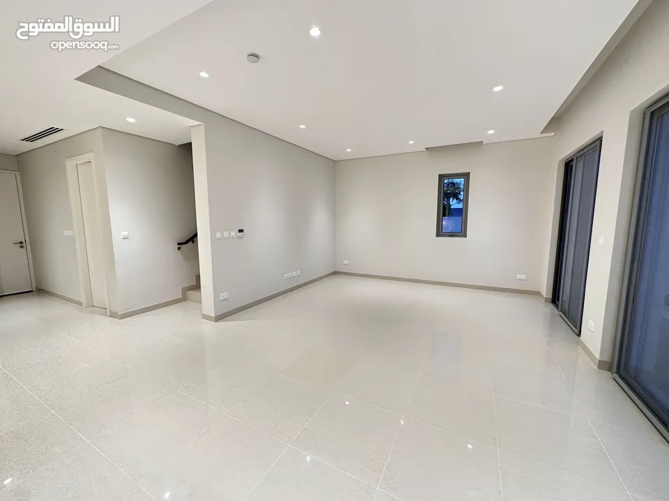 Ghadeer Villa in Al Mouj for sell