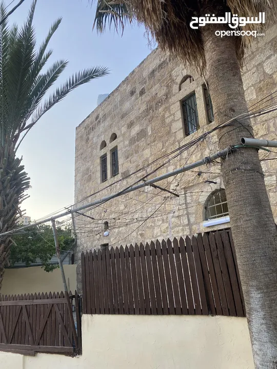 بيت تراثي للبيع او البدل في منطقة الرميمين / السلط