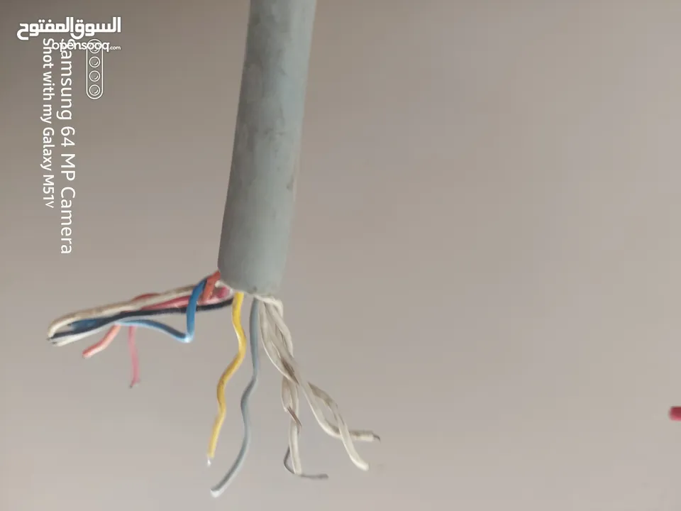 ثريات كهربائية و اسلاك للبيع