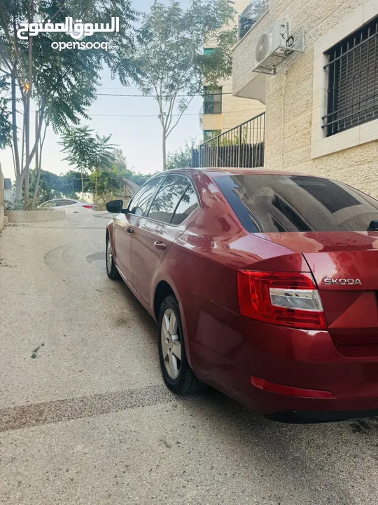 سكودا اوكتافيا بنزين 1400cc برايفيت اوتومات  2015/14  البيع فقط كاش