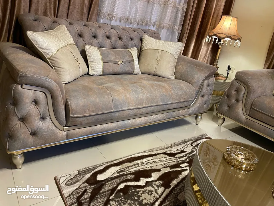 طقم كنب جديد تمامًا - لم يُستخدم