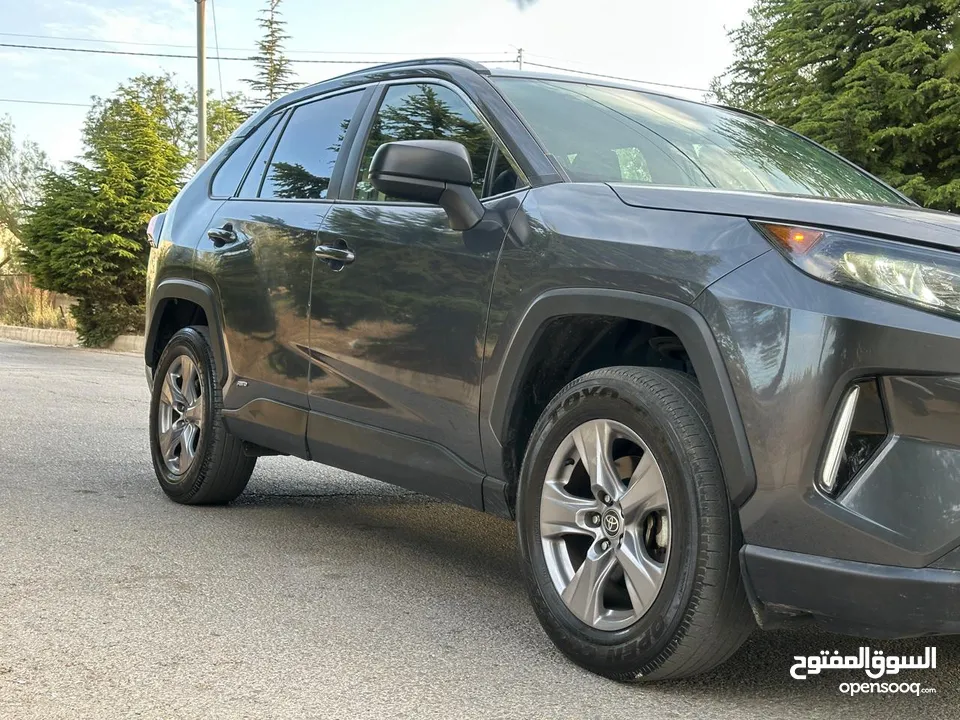 ‏TOYOTA RAV4 Hybrid 2022 LE   تويوتا راف فور 2020 وارد امريكي دفع رباعي