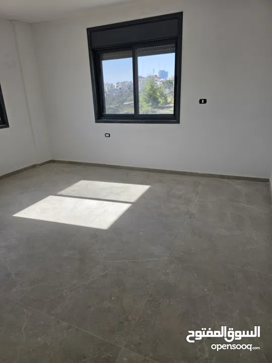 شقه للبيع بمنطقه البيره