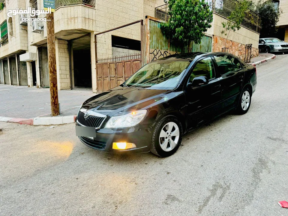 سكودا رمش 2010 استيراد شخصي فل اضافات مع فتحة اصلية واضوية زنون