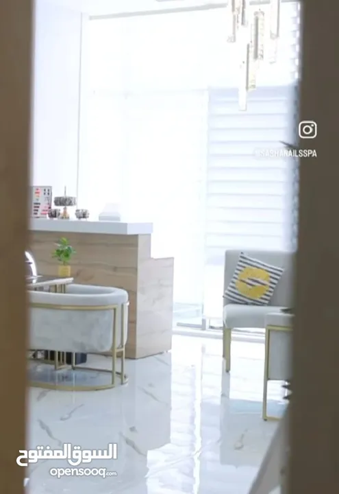 صالون  أضلفر مميز جدا في أفضل مواقع - السابع - موقع حيوي ممتاز