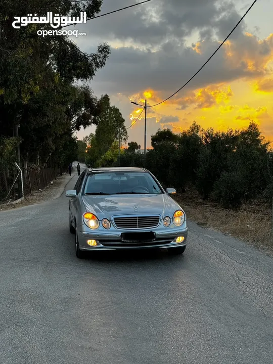 كرت ابيض Mercedes Benz E200وقابل للبدل