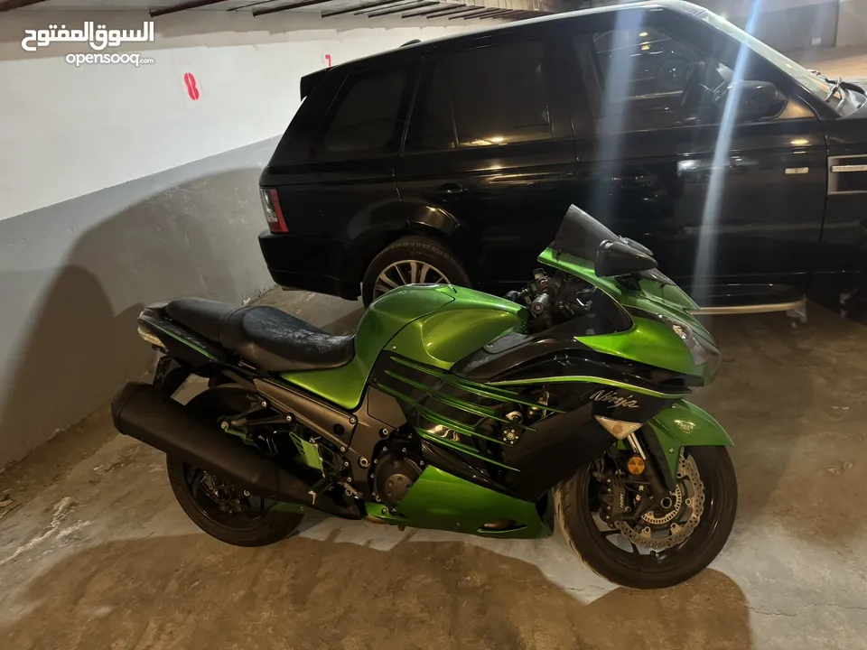 للبيع  بحاله الوكاله kawasaki zx14 2015.