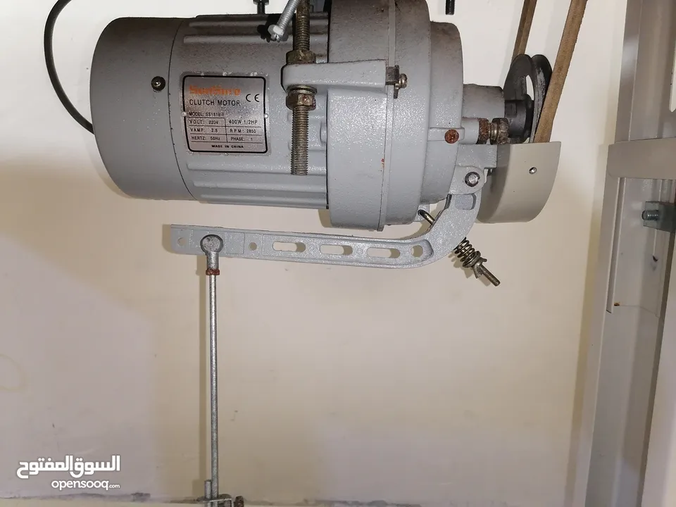للبيع ماكينة خياطة صناعية SunSure SS-8900 بحالة الوكاله ممتازة لا تحتاج لاي صيانه