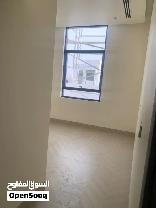 فيلا 6 غرف ماستر للبيع جاهز للسكن بسعر مميز  تشطيبات مودرن باركنج مغطي منطقه الريمان 2