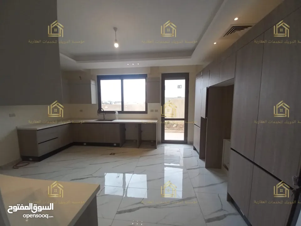 شقة دوبلكس لم تسكن فاخرة أرقى مناطق دابوق 350 متر 4 نوم 2 ماستر مع ترسات واطلالة خلابة