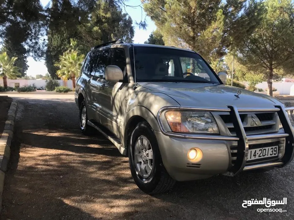 Mitsubishi pajero 2005