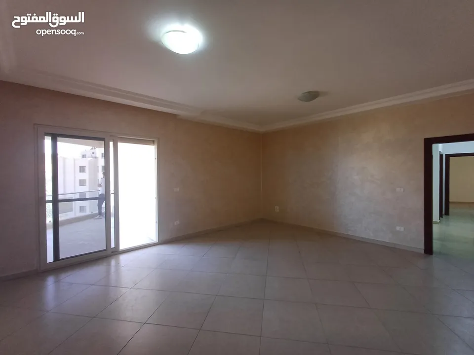 شقه فاخره للايجار دير غبار