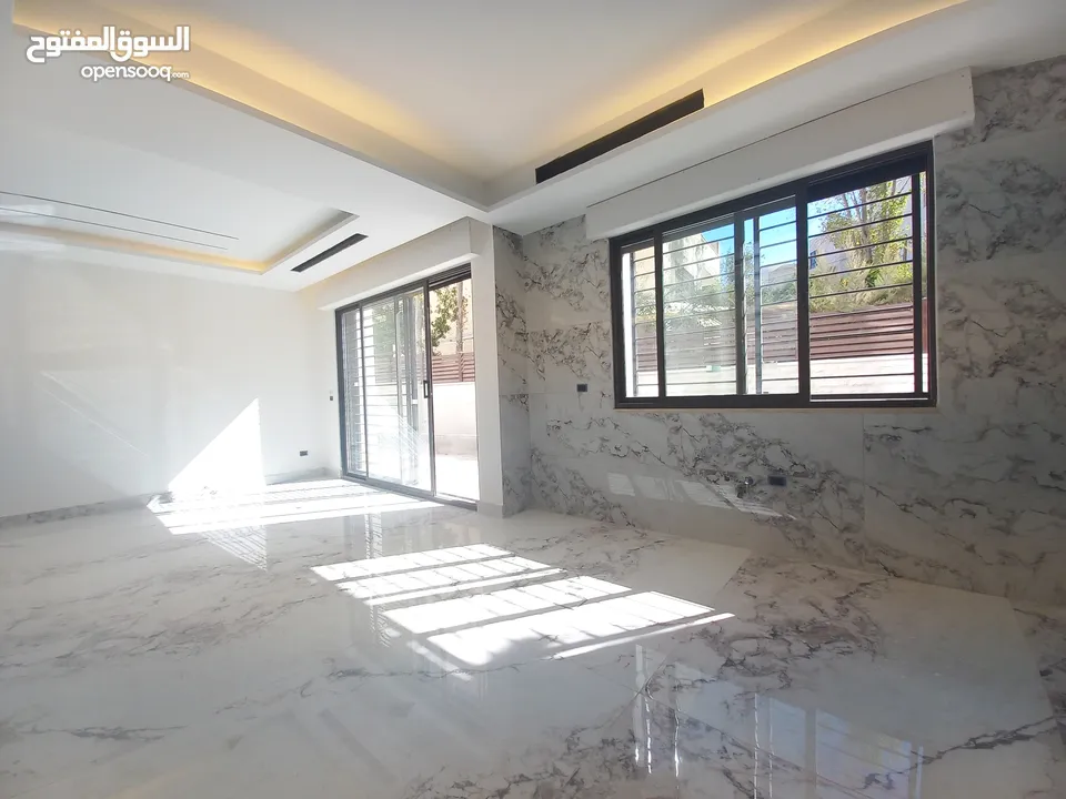 شقة غير مفروشة للايجار في الدوار الرابع  ( Property 35302 ) سنوي فقط