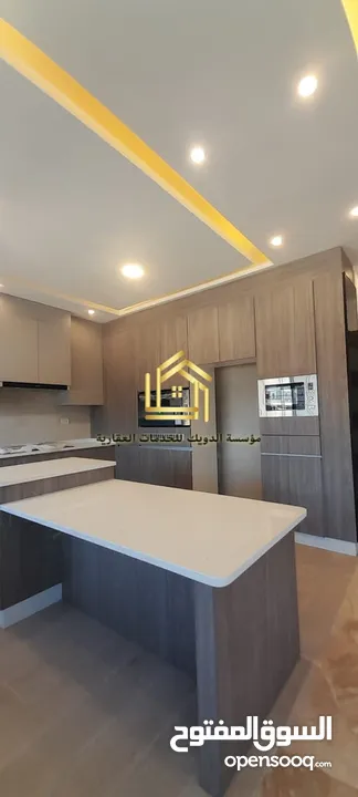 شقة فاخرة - ضاحية النخيل - 4نوم - 225م - ارضية - ترس بإطلالــــه مميزه - قرب الخدمات