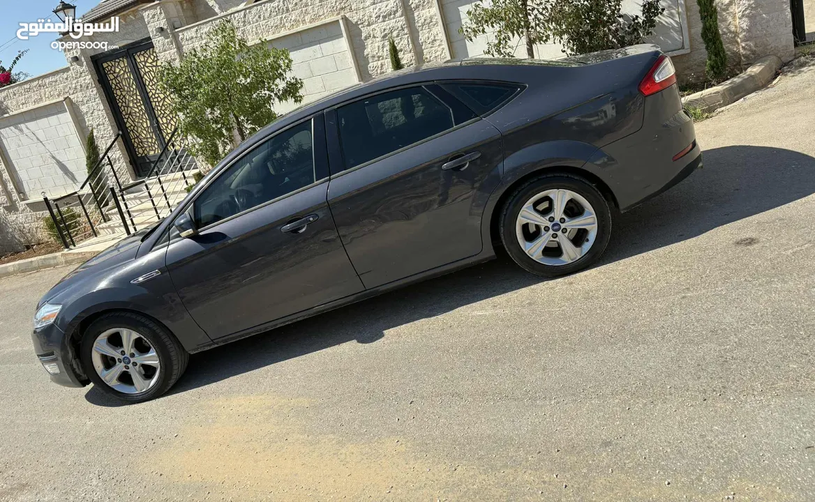 فورد مونديو 2012